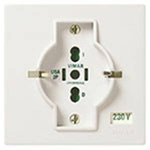 2P+E 16A universal outlet white